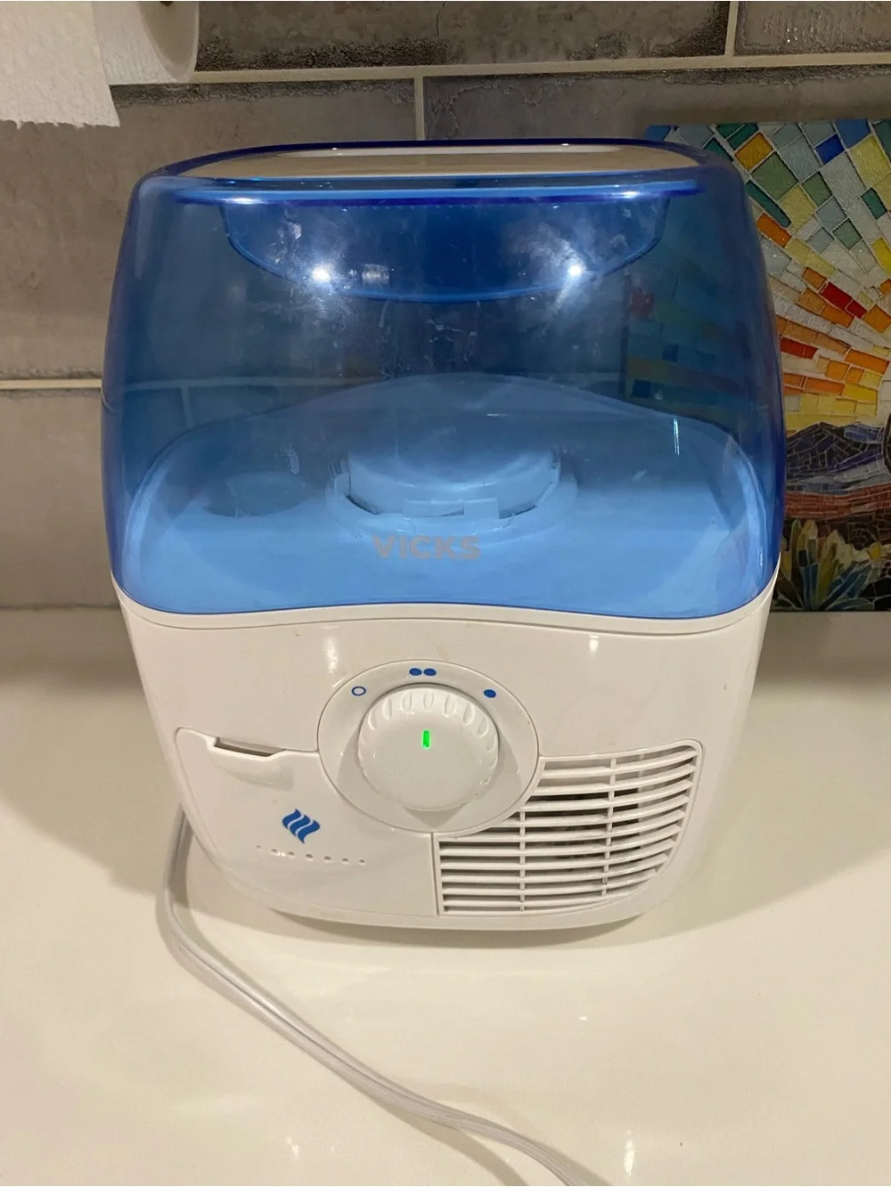 Vicks Blue & White Cool Mist Humidifier - Vicks